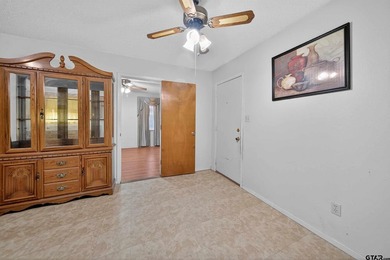 Discover the perfect blend of comfort and space in this - photo 15
