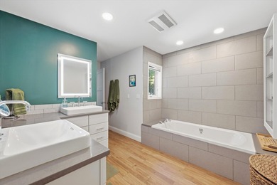 Move right into this beautifully updated 4-bedroom, 2.5-bath - photo 18