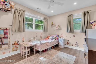 Welcome to this move-in ready waterfront retreat in the - photo 18