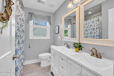 Welcome to this move-in ready waterfront retreat in the - photo 19
