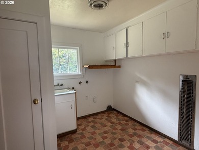 END OF ROAD PRIVACY!! Charming 3 bedroom 1 1/2 bath home located - photo 20