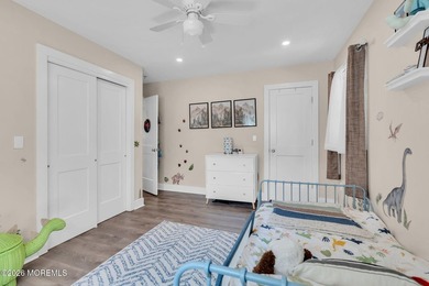 Welcome to this move-in ready waterfront retreat in the - photo 21