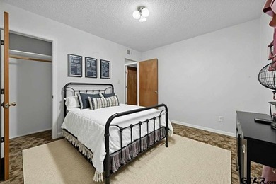 Discover the perfect blend of comfort and space in this - photo 22