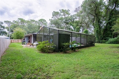 Beautifully maintained 4-bedroom, 2-bath pool home in the - photo 24