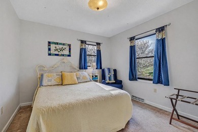 Welcome to your Smith Mountain Lake retreat! Tucked away in a - photo 30