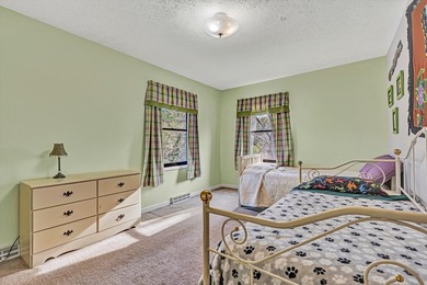 Welcome to your Smith Mountain Lake retreat! Tucked away in a - photo 31