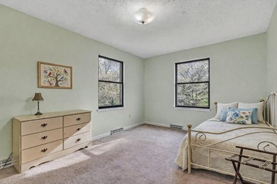 Welcome to your Smith Mountain Lake retreat! Tucked away in a - photo 32