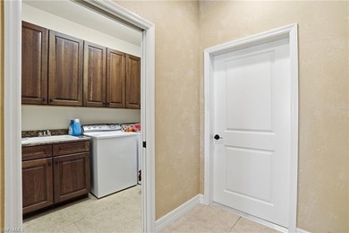 This lovely 4 bedroom, 3 full bath home custom designed and - photo 36