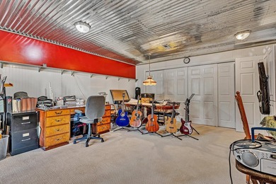 Welcome to your Smith Mountain Lake retreat! Tucked away in a - photo 37