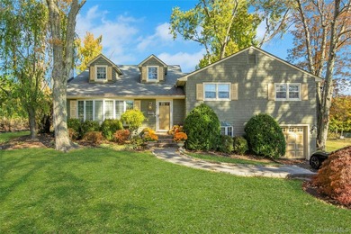 Welcome to this breathtaking and masterfully renovated home - photo 2