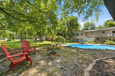 Move right into this beautifully updated 4-bedroom, 2.5-bath - photo 45