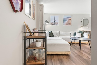 Welcome home to this beautifully updated 2-bed, 2-bath condo - photo 5