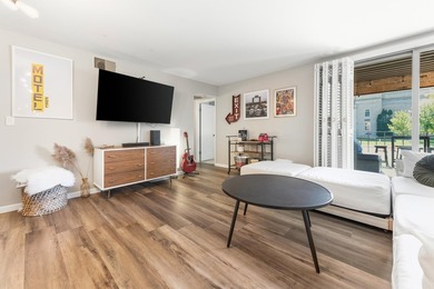 Welcome home to this beautifully updated 2-bed, 2-bath condo - photo 8