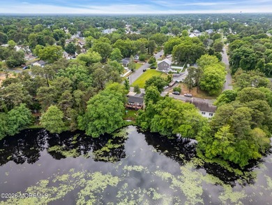 Welcome to this move-in ready waterfront retreat in the - photo 48