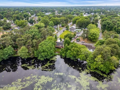 Welcome to this move-in ready waterfront retreat in the - photo 50