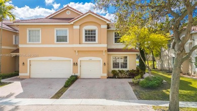(private lake, pond, coastal) Townhome/Townhouse For Sale in Miramar Florida