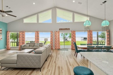 Lake Home For Sale in Trinidad, Texas