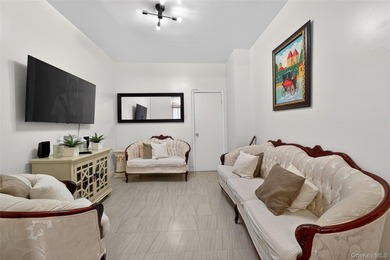 JUST LISTED! 6-UNIT MULTI-FAMILY BUILDING | 12 BEDROOMS, 6 - photo 12