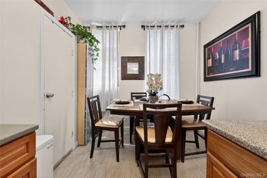 JUST LISTED! 6-UNIT MULTI-FAMILY BUILDING | 12 BEDROOMS, 6 - photo 13