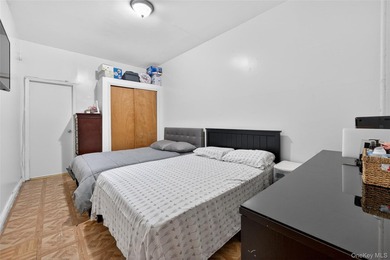 JUST LISTED! 6-UNIT MULTI-FAMILY BUILDING | 12 BEDROOMS, 6 - photo 14
