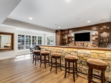 Custom Havlicek residence in Crane Road Estates. Set on a 1 - photo 29
