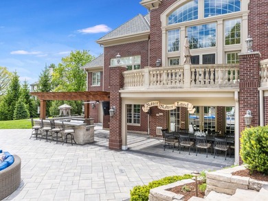 Custom Havlicek residence in Crane Road Estates. Set on a 1 - photo 42