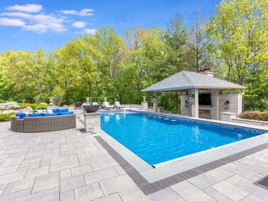 Custom Havlicek residence in Crane Road Estates. Set on a 1 - photo 48