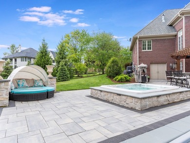 Custom Havlicek residence in Crane Road Estates. Set on a 1 - photo 49