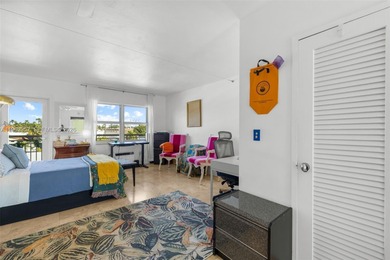 Amazing investment opportunity in the heart of South Beach! This