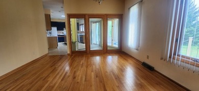 Beautiful 3-bedroom home featuring 2 ensuite bathrooms and a - photo 14