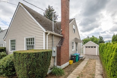 Discover this delightful mid-century Cape Cod located in one of - photo 4