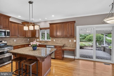 Beautifully maintained 4-Bedroom home on close to a half acre - photo 15