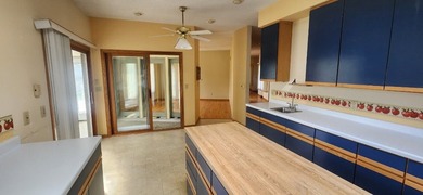 Beautiful 3-bedroom home featuring 2 ensuite bathrooms and a - photo 15
