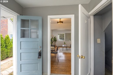 Discover this delightful mid-century Cape Cod located in one of - photo 7