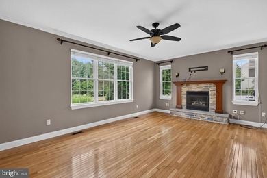 Beautifully maintained 4-Bedroom home on close to a half acre - photo 18