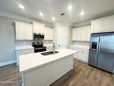 Like-new and fully move-in ready. Located on a large corner lot - photo 19