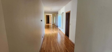 Beautiful 3-bedroom home featuring 2 ensuite bathrooms and a - photo 19