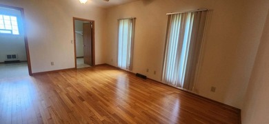 Beautiful 3-bedroom home featuring 2 ensuite bathrooms and a - photo 20