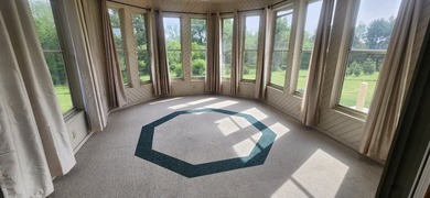 Beautiful 3-bedroom home featuring 2 ensuite bathrooms and a - photo 26