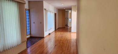 Beautiful 3-bedroom home featuring 2 ensuite bathrooms and a - photo 31