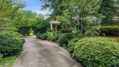 PRICED TO SELL - MAKE AN OFFER!!! Welcome to an entertainer's - photo 45
