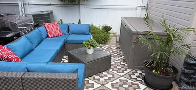This THree bedroom home is in great condition . Ready to move in - photo 10