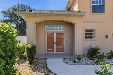 Welcome to this spacious 3-bedroom, 3-bathroom two-story block - photo 3