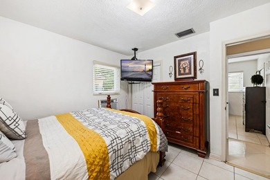 Beautifully maintained 3-bedroom, 2-bathroom one-story home - photo 12