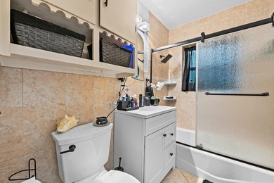 Beautifully maintained 3-bedroom, 2-bathroom one-story home - photo 14