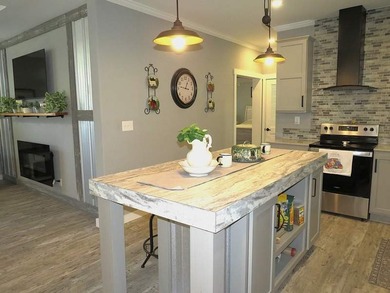 This beautiful 1393 square feet, 2.0 bed 2.0 bath Manufactured - photo 16
