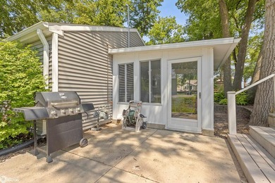 Nestled just moments from vibrant PM Park and the lively Tiki - photo 18