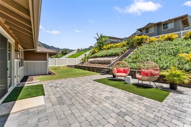 Experience the mana of Makaha Valley as you enter this majestic - photo 20
