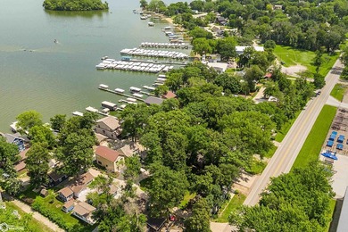 Nestled just moments from vibrant PM Park and the lively Tiki - photo 21