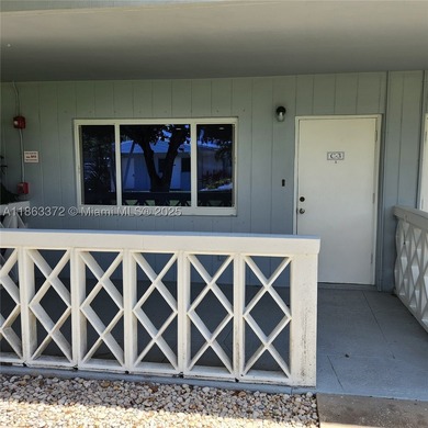 Updated 1 Bedroom Condo in East Fort Lauderdale! Beautifully - photo 2